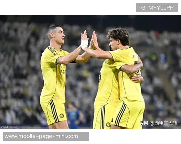 C罗与队友抵达利雅得胜利训练基地继续备战沙特联赛 C罗与队友抵达利雅得胜利训练基地继续备战沙特联赛